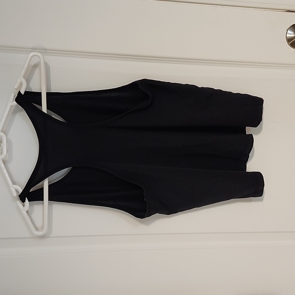 Black Reebok camisole medium - Picture 6 of 6